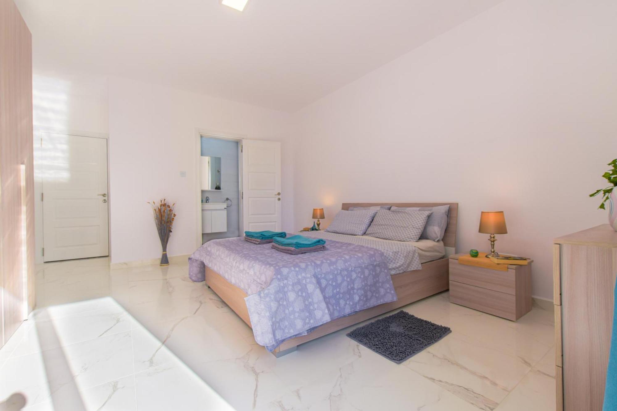 Spacious Brand New 3 Bdr 2bth Bugibba Apartament San Pawl il-Baħar