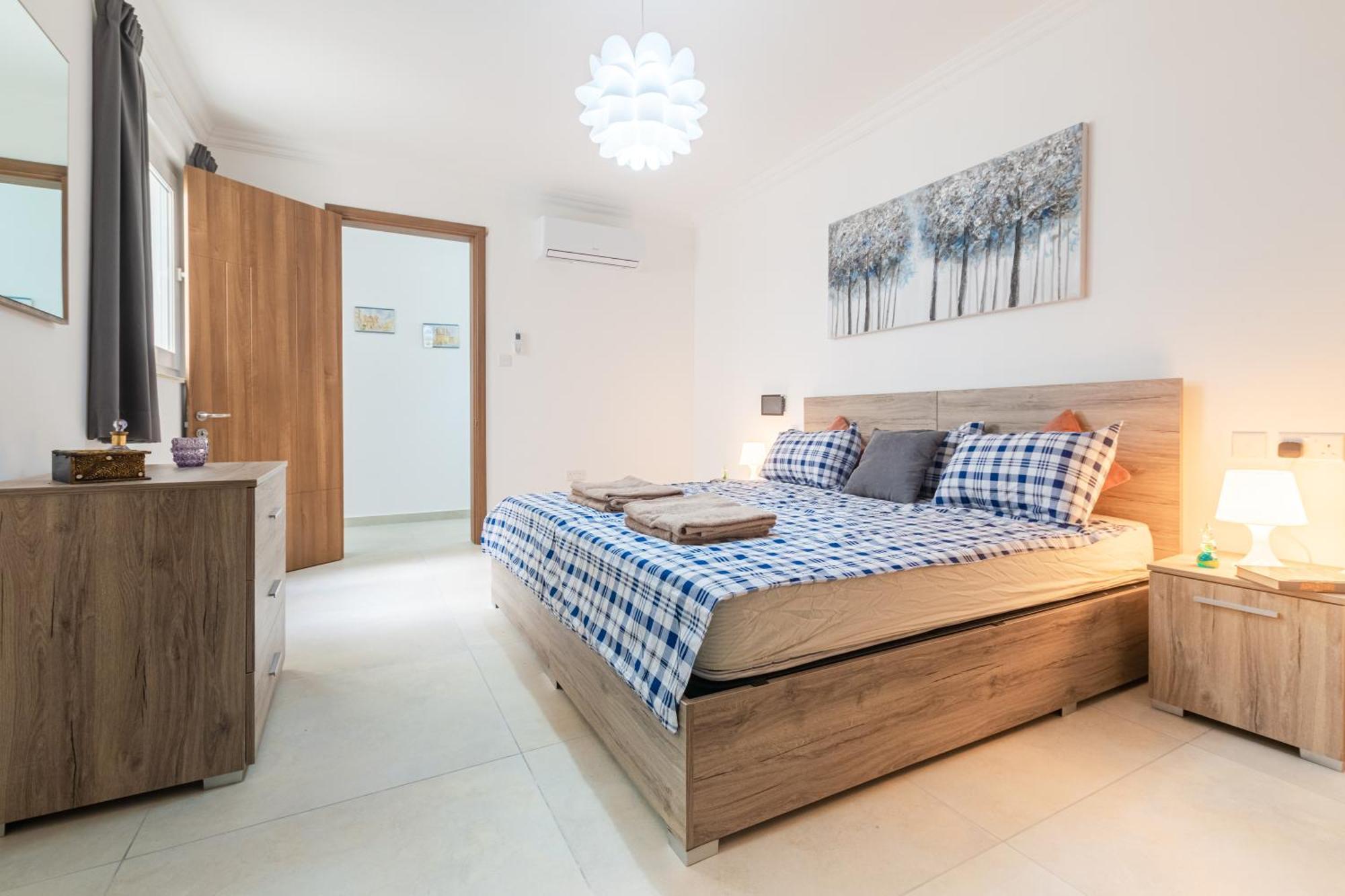 Spacious Brand New 3 Bdr 2bth Bugibba Apartament San Pawl il-Baħar
