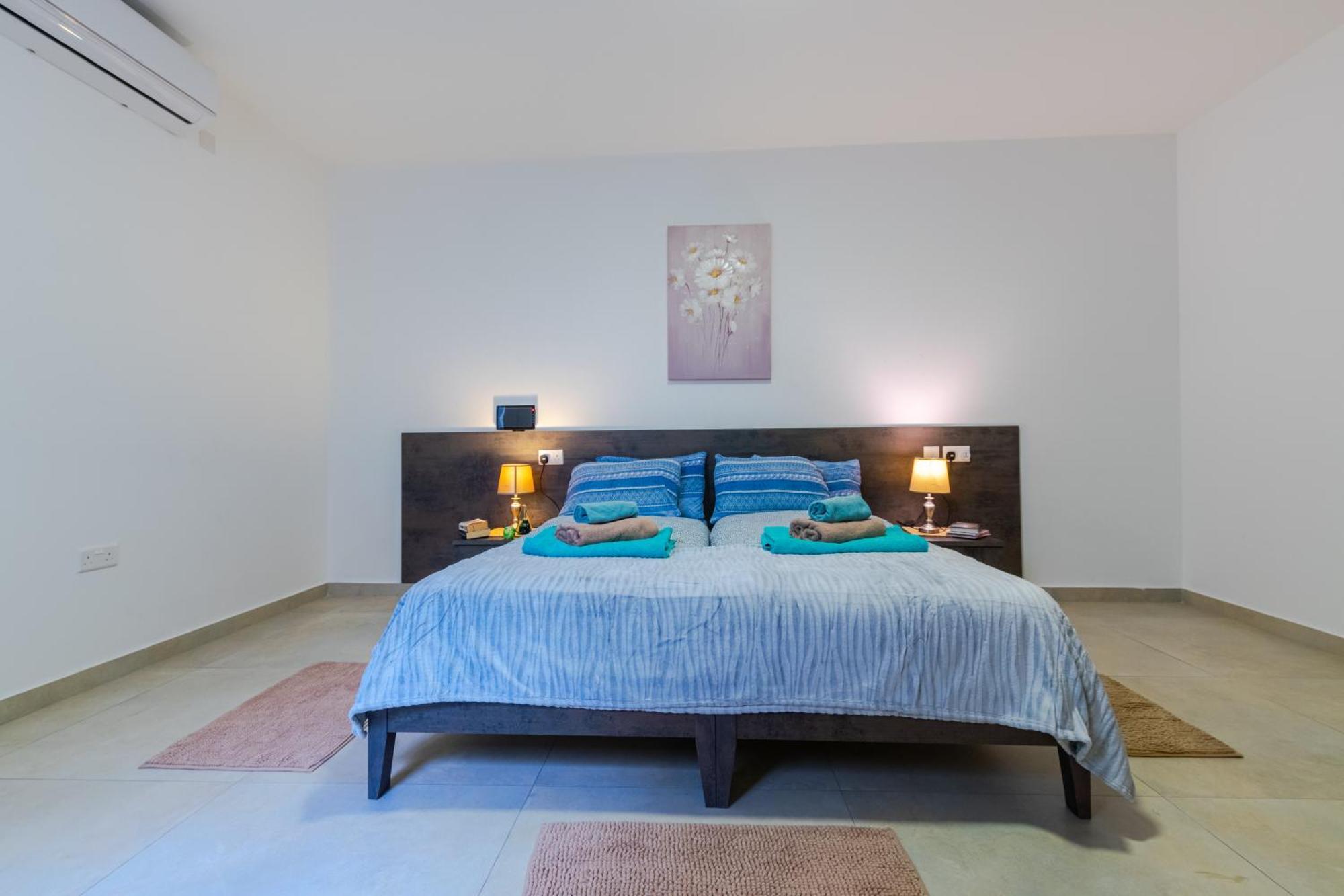 Spacious Brand New 3 Bdr 2bth Bugibba * San Pawl il-Baħar
