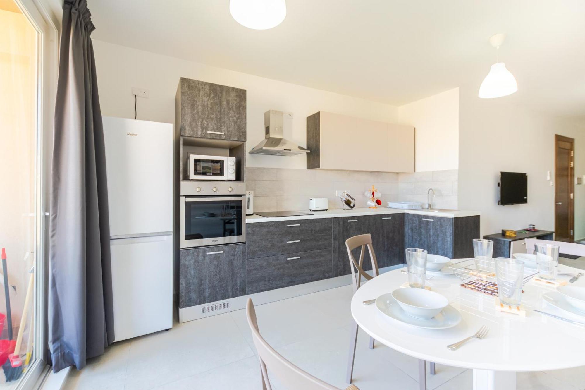 Spacious Brand New 3 Bdr 2bth Bugibba Apartament San Pawl il-Baħar