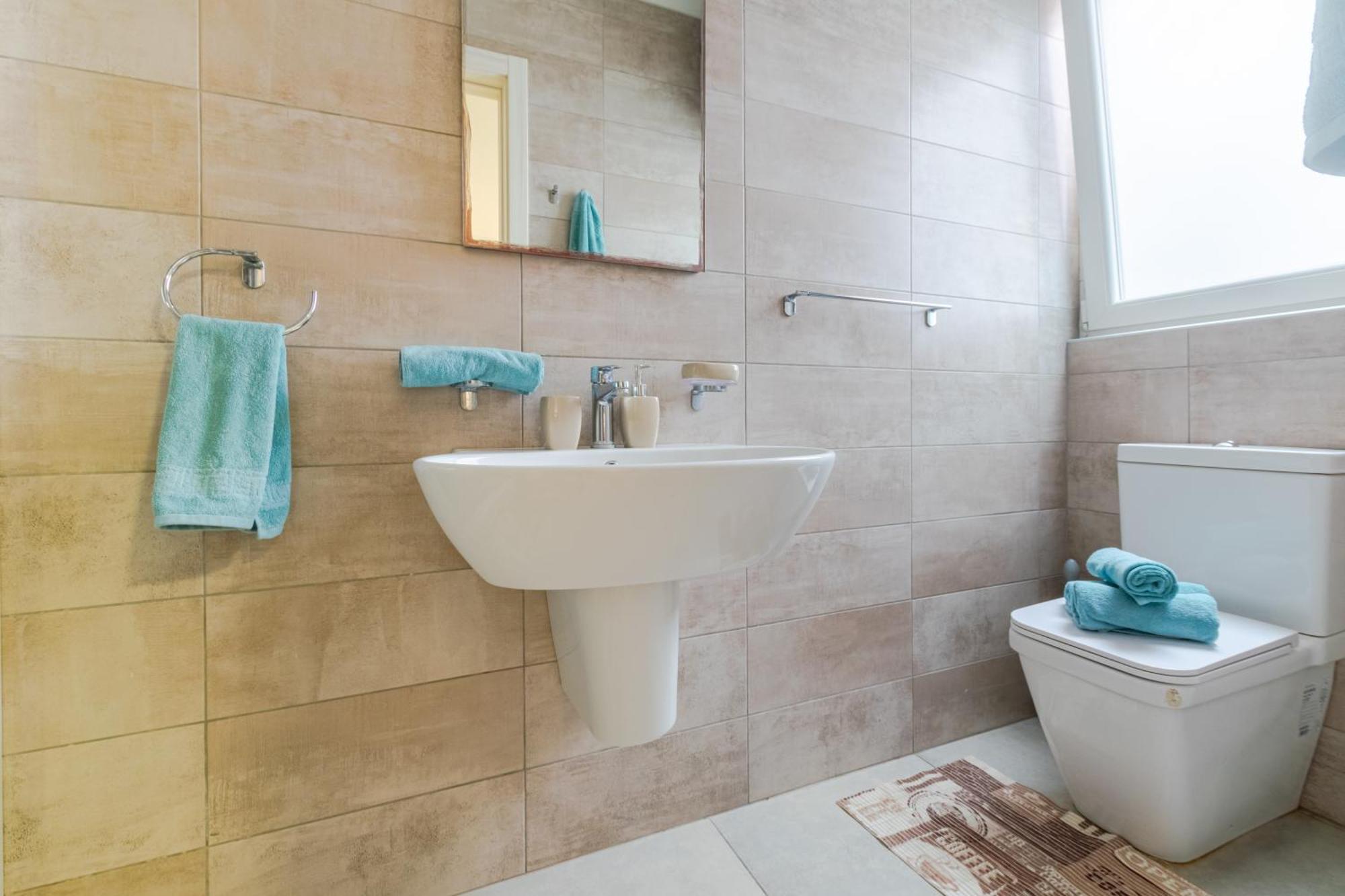 Spacious Brand New 3 Bdr 2bth Bugibba Apartament *
